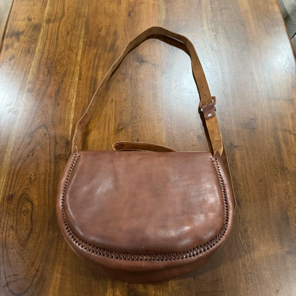 Vintage Tooled‎ Leather Saddle Crossbody Purse Boho Moroccan
